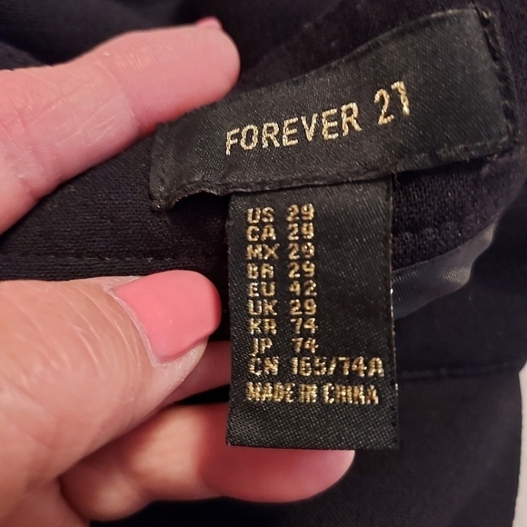 Forever 21 black wide leg capri size w29 - Picture 4 of 13